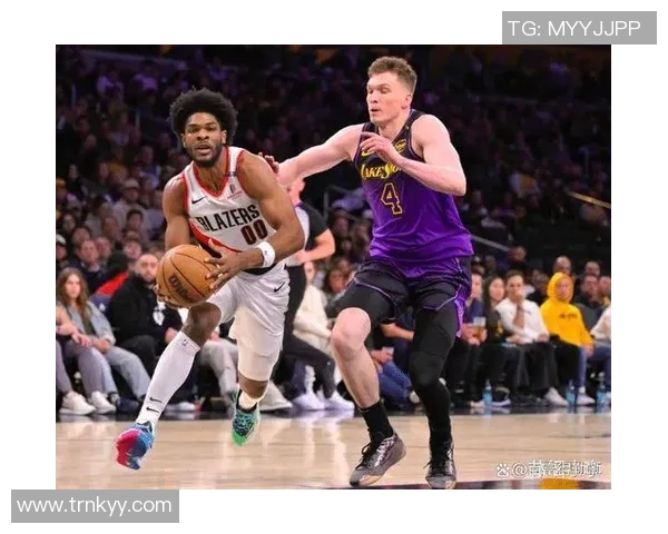 湖人惨败开拓者36分！史蒂文斯：詹姆斯重回洛杉矶遭遇滑铁卢